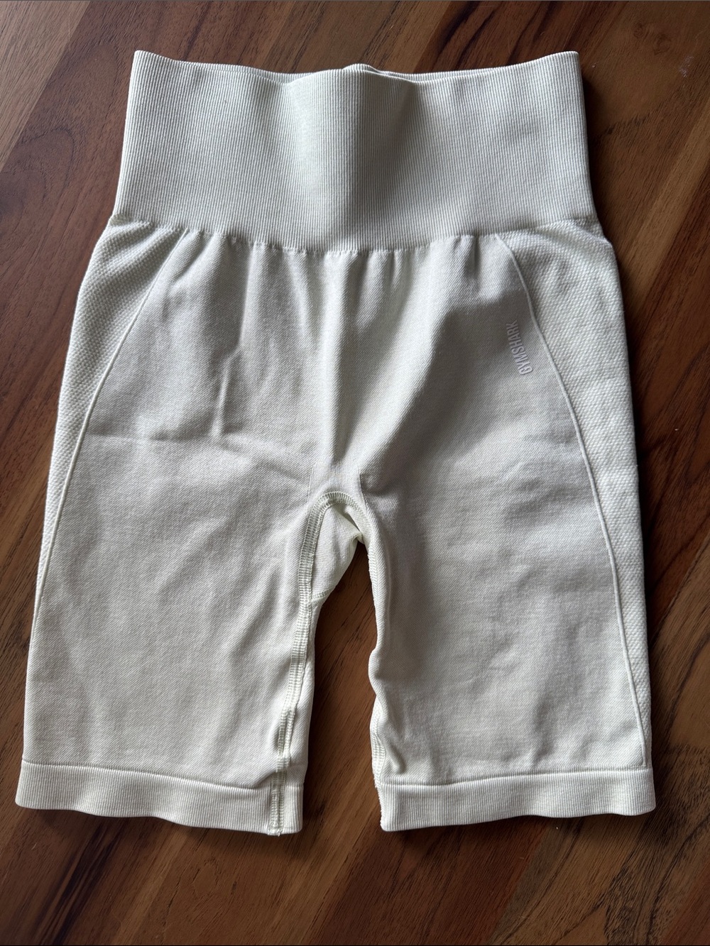 Gymshark Pale Green High-Waist Biker Shorts - Picture 3 of 5